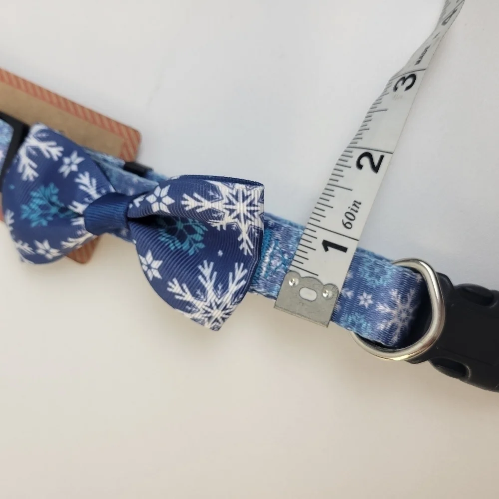 Dog collar with bow
